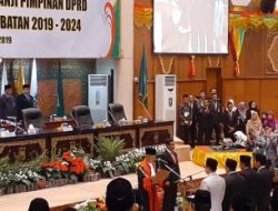 Akhirnya Empat Pimpinan DPRD Riau Resmi Diambil Sumpahnya Untuk Masa Jabatan 2019-2024