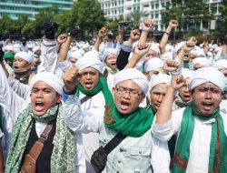Kecewa Manuver Politik Prabowo, FPI Tunggu Perintah Habib Rizieq