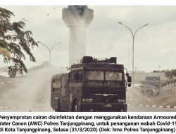 Serentak di Indonesia, Polres Tanjungpinang Bersama TNI dan Stakeholder “Semprot Masal” Cairan Disinfektan