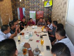 Adakan Temuh Ramah Dengan Kapolsek, Kepala Desa Se – Kecamatan Kampar Ngopi Bareng di Cafe Nongki