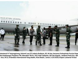 Danlantamal IV Sambut Kedatangan Panglima TNI dan Kapolri di Batam