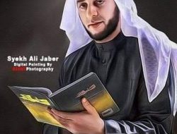 Syech Ali Jaber Ditusuk Saat Memberikan Pengajian Di Mesjid
