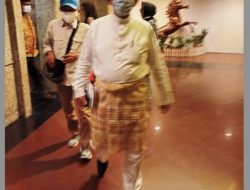 Berbaju Melayu Warna Putih, Ansar Ahmad Siap Debat Kandidat