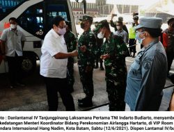 Danlantamal IV Sambut Kedatangan Menko Perekonomian di Bandara Hang Nadim Batam