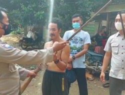 Bhabinkamtibmas Polsek Bangko bersama Kbo Intelkam Polres Merangin dan Sekcam Bangko Barat menerima penyerahan senjata api rakitan (kecepek) dari warga SAD (Suku Anak Dalam)