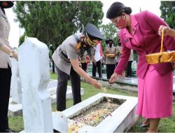 Sambut Hari Bhayangkara ke 75, Polda Sumut Laksanakan Ziarah Ke Makam Pahlawan