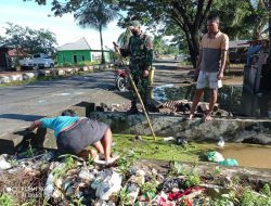 Giat Sosial, Babinsa Wujudkan Kebersihan Lingkungan di Bobong
