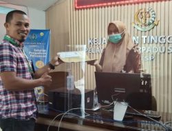 Bawa Tumpukan Berkas, RLH Laporkan RS Nurdin Hamzah Ke Kejati Jambi