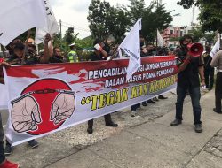 Terkesan Memperlambat Proses Hukum, PEKAT IB Riau Demo Pengadilan Tinggi Pekanbaru