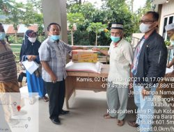 Marshal SH Fraksi Demokrat DPRD Limapuluh Kota Bagikan Sembako Untuk Ratusan Lansia