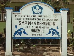 Silaturahmi di Smp No 44 mlMerangin Desa Koto Renah di Sambut Baik Dari Wakil Kepala Sekolah (suparmen)