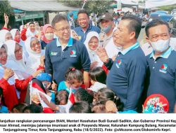 Menkes dan Gubernur Kepri Tinjau Langsung Imunisasi Anak di Kampung Bulang