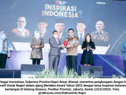 Merdeka Award 2022: Ansar Ahmad Terima Penghargaan Kategori ‘Inovatif untuk Negeri’