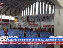 H.Nurkhalis Dt. Bijo Dirajo Didampingi Artis Ibukota Pembukaan Kejurda Futsal di Nagari Tungka