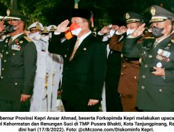 Ansar Ahmad Ikuti Upacara Apel Kehormatan dan Renungan Suci di TMP Pusara Bhakti Tanjungpinang