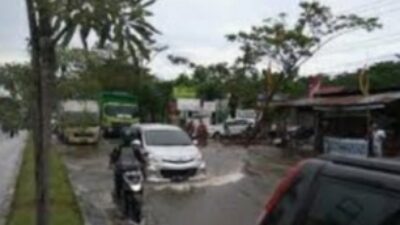 Masyarakat Mengeluh, Hujan Sebentar Saja Pekanbaru Sudah Banjir