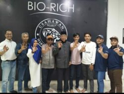 CEO Biorich H.Ishak Basiran Pakai Topi Coklat