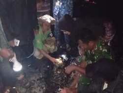 ANGGOTA KORAMIL 05/ SULIT AIR BANTU KORBAN BENCANA ALAM DI X KOTO SINGKARAK
