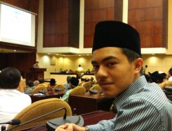 Tengku Rusdi: Jokowi Harus Tegas, Mentri Tugasnya Bukan Melawak.