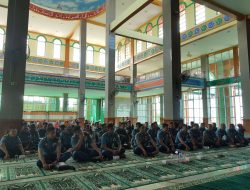 MENINGKATKAN KEIMANAN DAN KETAQWAAN PRAJURIT SATRANARMABAR LAKSANAKAN KAUSERI AGAMA
