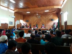TIGA TERDAKWA KASUS PEMBAKARAN MOBIL PT.HITAY DAYA ENERGI TADI SIANG GELAR SIDANG PERDANA