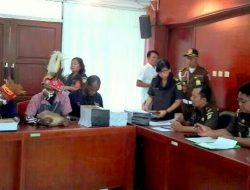 KEJARI BIAK NUMFOR DI NILAI MASA BODOH. lSM KAMPAK PAPUA DATANGI KEJAGUNG
