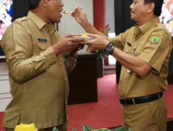 PJ WALIKOTA DAN PEGAWAI SEKRETARIAT KOMPAK NGERJAIN SEKDA
