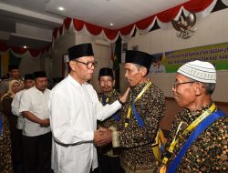 30 Masyarakat Panutan di Berangkatkan Umroh Pemkab Kampar.