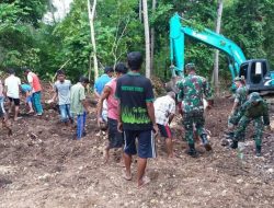 Personil TMMD 102 dan Warga Kebut Perintisan Jalan Ruas Dodaiya-Laiyolo Baru