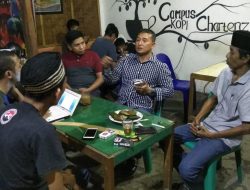 Letkol Armed Yuwono, S.Sos., MM Dansatgas 102 Kepulauan Selayar Silaturrahmi di Warkop Chartenz