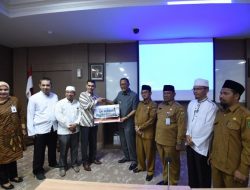 BNI berikan 200 Juta Untuk Renovasi Islamic Center.