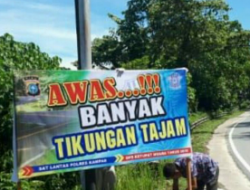 Tekan Angka Kecelakaan, Satlantas Polres Kampar Pasang Baliho Peringatan.