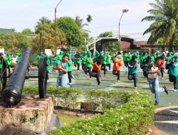 YONIF 132/BS DAN PERSIT KCK DI MAKODIM 0313/KPR  GELAR LATIHAN BERSAMA TARI GEMU FAMIRE