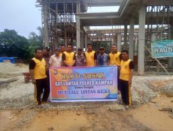 Satlantas Polres Kampar Gelar Bakti Sosial, Sumbang Material dan Goro di Masjid