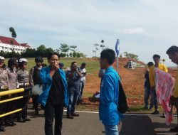 Soal Produk Ilegal, Mahasiswa Demo di Kantor Gubernur Kepri