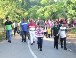 Bina Semangat Persatuan, Wabup Bintan Jalan Santai Bersama Masyarakat Toapaya Asri