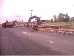 APARAT PENEGAK HUKUM DIMINTA USUT DUGAAN PENYIMPANGAN PROYEK PENINGKATAN JALAN PRAMUKA  DI MERANTI