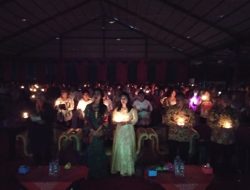 Penyalaan Lilin Hidupkan Suasana Perayaan Natal Polres Labuhanbatu.