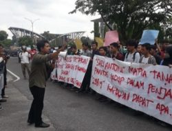 Diduga Main Mata, Polda Riau didemo Mahasiswa Terkait Kasus Sari Antoni