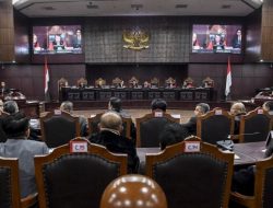Permohonan PHPU Ditolak, Jokowi-MA Dinyatakan sebagai Paslon Presiden/Wapres Terpilih