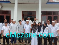 Kades Lagan Tengah Beserta Staf Mengucap HUT Bhayangkara ke 73