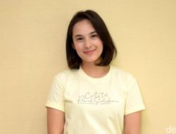 Kedekatan Chelsea Islan Dengan Caleg Muda dari Partai Golkar