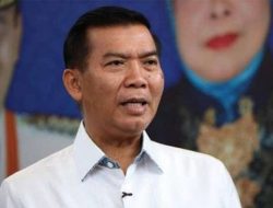 Wako Pekanbaru  Tegaskan Mengenai Jalan Rusak  PUPR Pekanbaru Sudah Memaksimalkan Pengerjaan nya .
