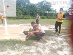 Iptu Dadan Pimpin Langsung Goro Bersihkan Lingkungan Mako Polsek Benai