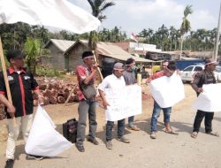Masa Lakukan Aksi Damai Depan PT.EWF