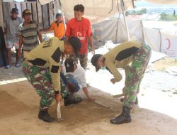 Peduli Nasib Pengungsi Korban Tsunami Palu,Yonif 711 Gelar Karya Bakti