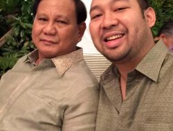 Dilantik Sebagai Mentri Pertahanan, Prabowo Didampingi Putranya
