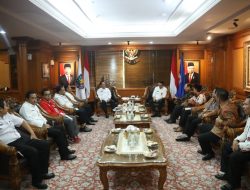 Dengarkan Aspirasi, Mendagri Silaturahmi Bersama Sekjen Partai Politik Non-Parlemen