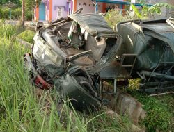 Mobil Satgas Pamtas Yonif Raider 600/Modang Kodam VI Alami Kecelakaan