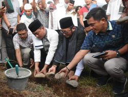 Wawako Hendri Letakan Batu Pertama Pembangunan Masjid/Musala Al-Hidayah Asia Pasifik